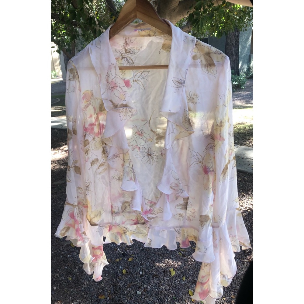 ESCADA blouse sheer floral print  💯 % silk